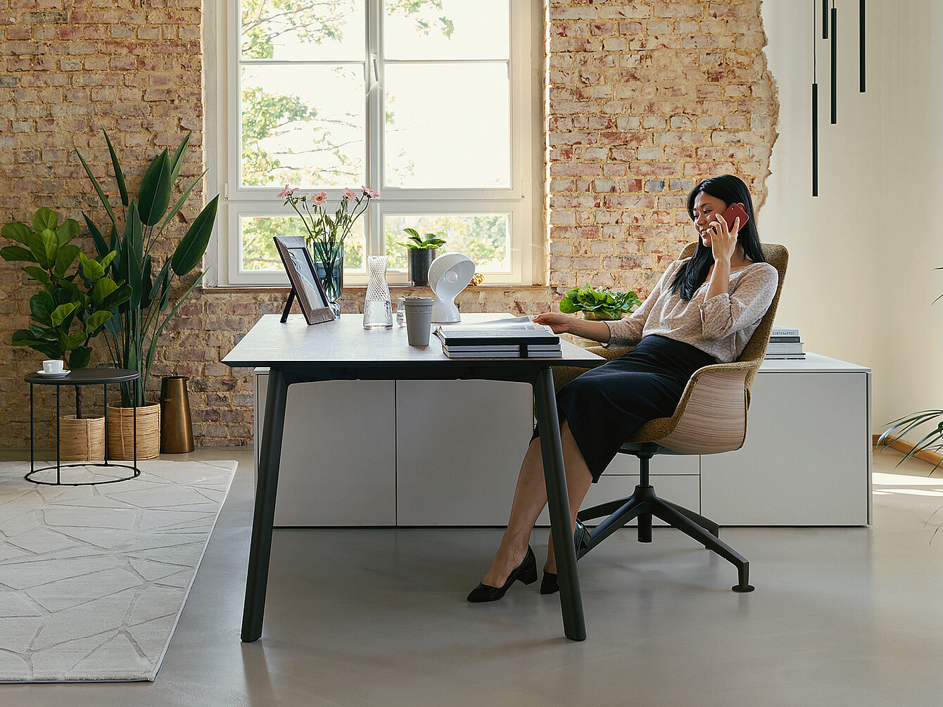 Sedus se:vision Tisch und Stauraum