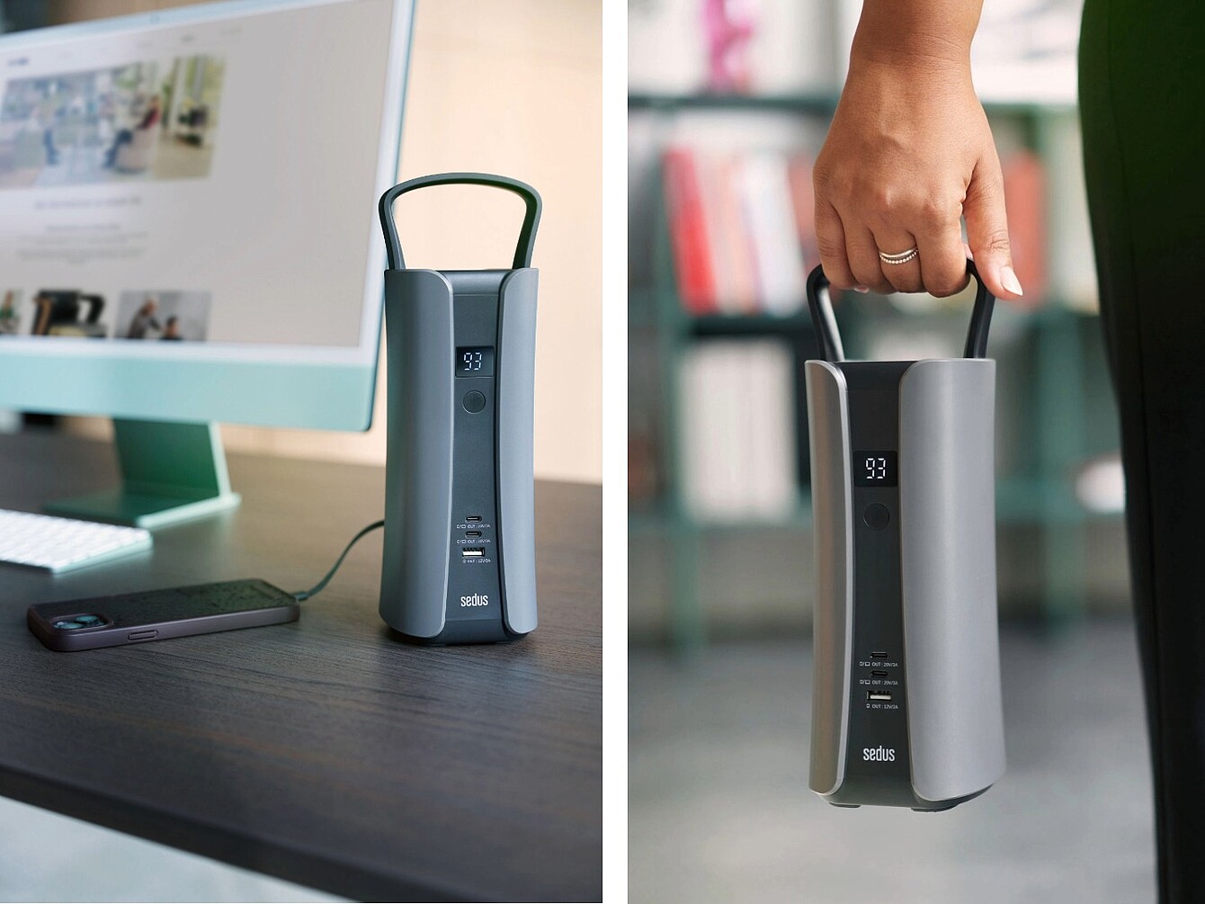 La batteria portatile se:charge con maniglia e display digitale che mostra ”93” su una scrivania accanto a un computer e una mano che regge la batteria per la maniglia