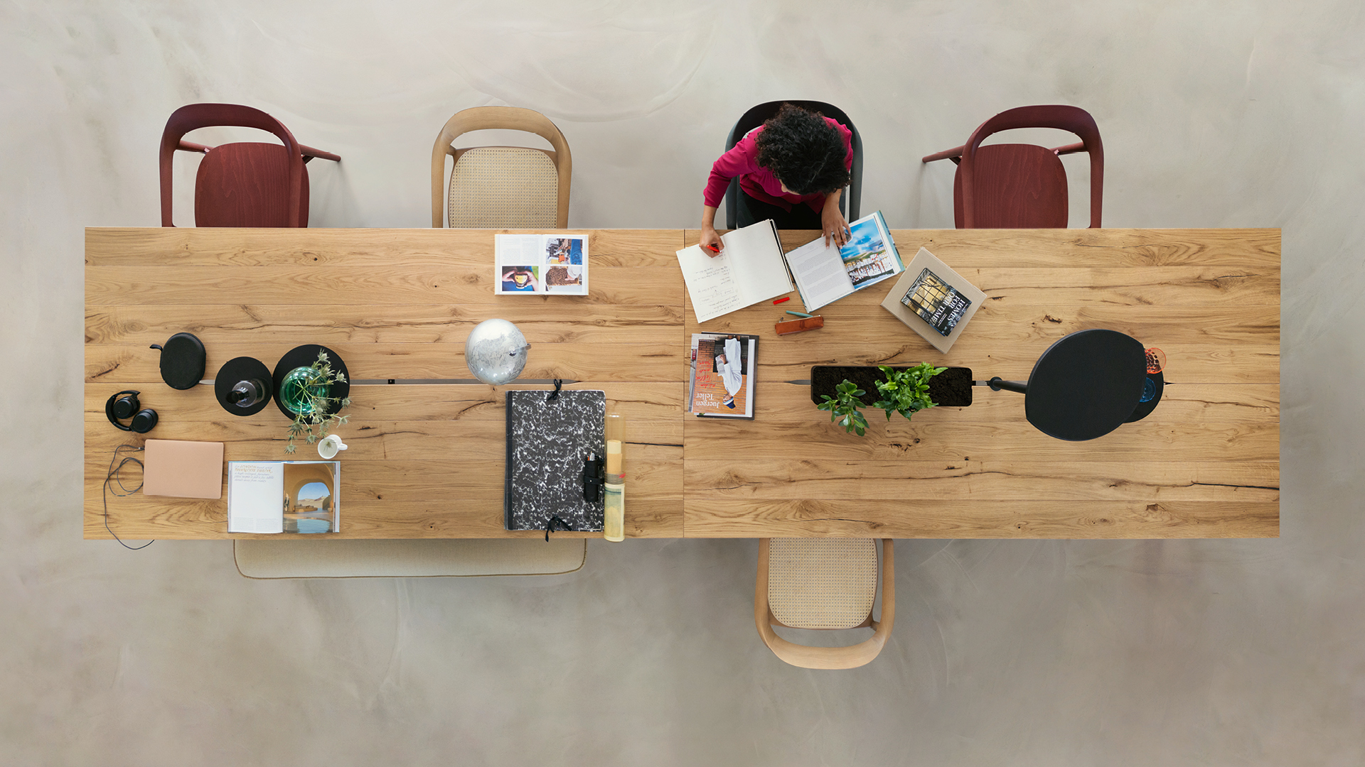 se:café team table - The perfect meeting place for modern working environments