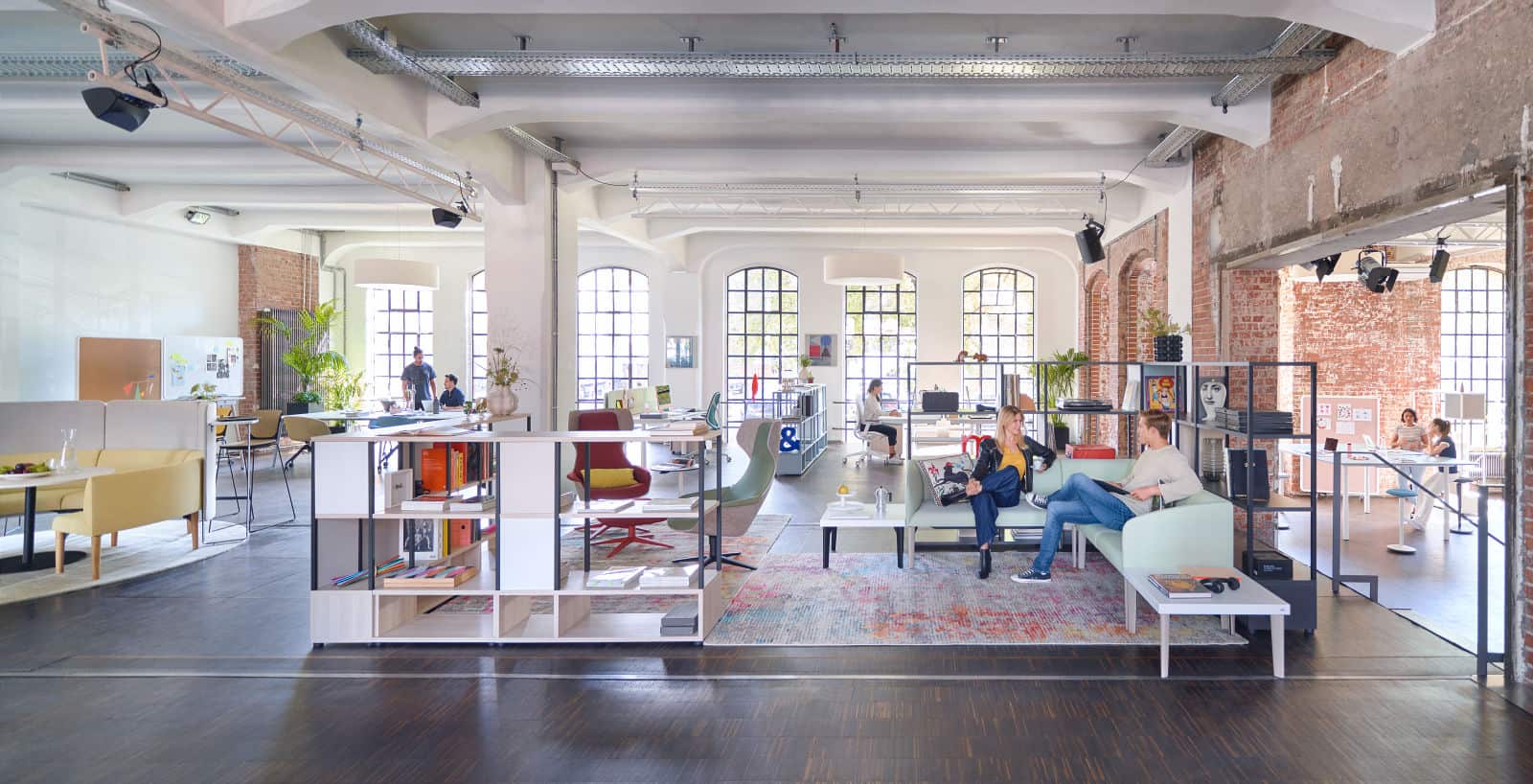 Hingehen oder nicht? Warum arbeiten die Menschen lieber in Büros oder an anderen Orten?