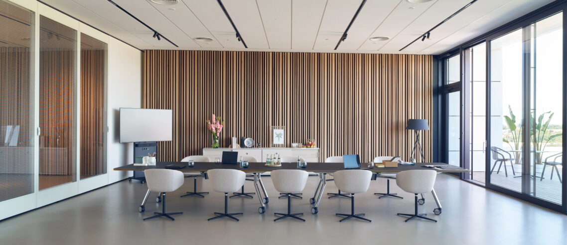 How to Choose the Right Conference Chairs for your Office