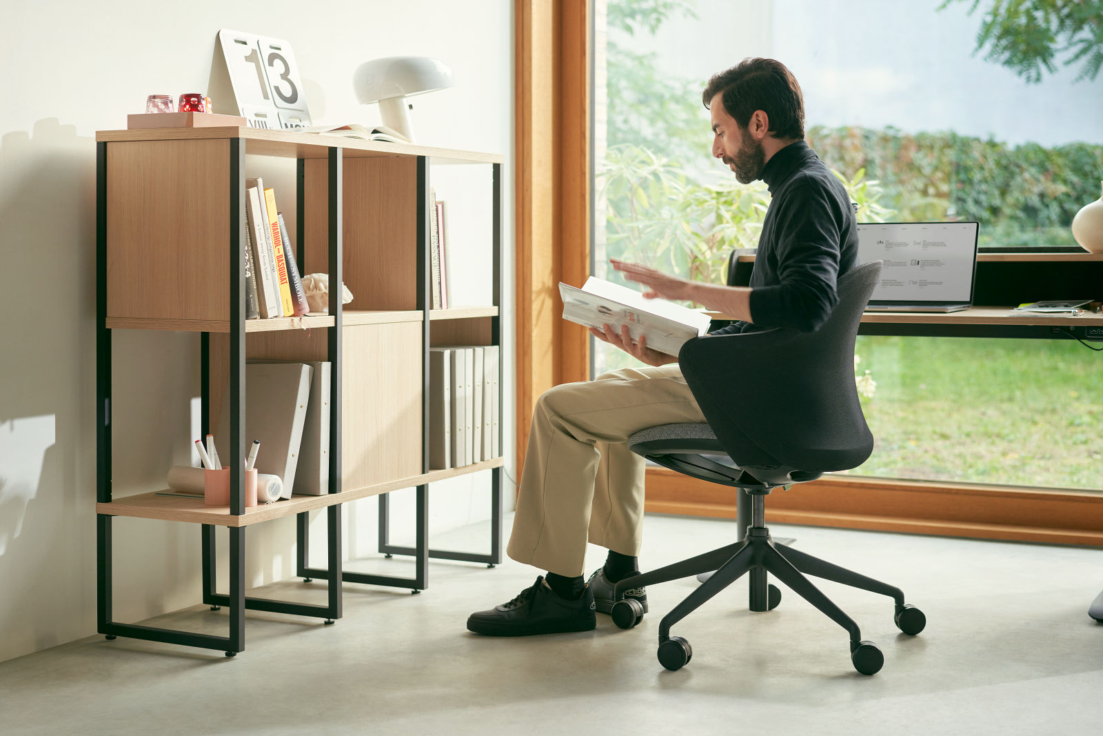 Der neue Workflow: Wie Unternehmen das Büro als zentralen Ort im hybriden Arbeiten erhalten können