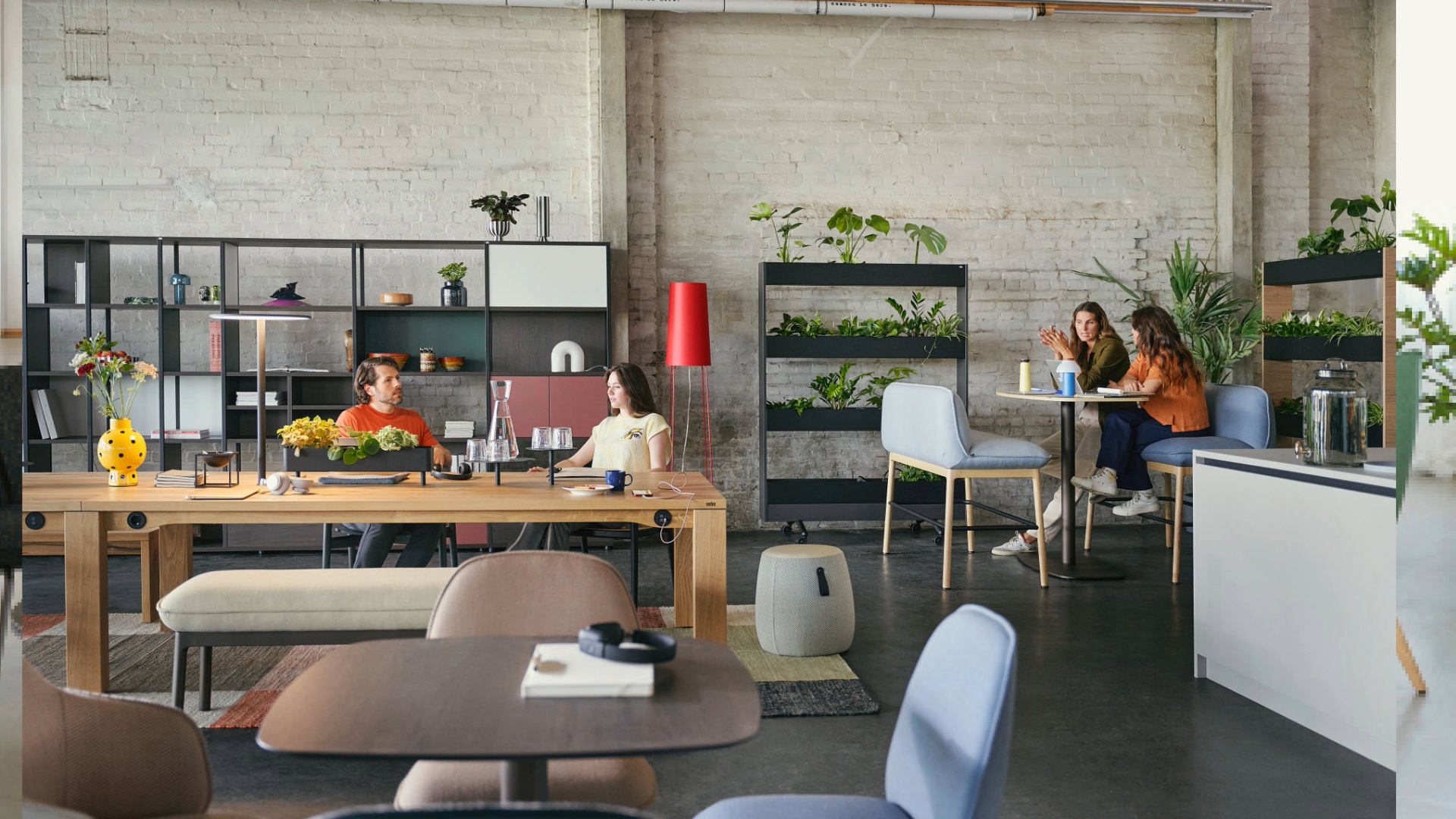 Comment l’aménagement de bureaux hybrides peut-il réellement créer du lien entre les collaborateurs ?